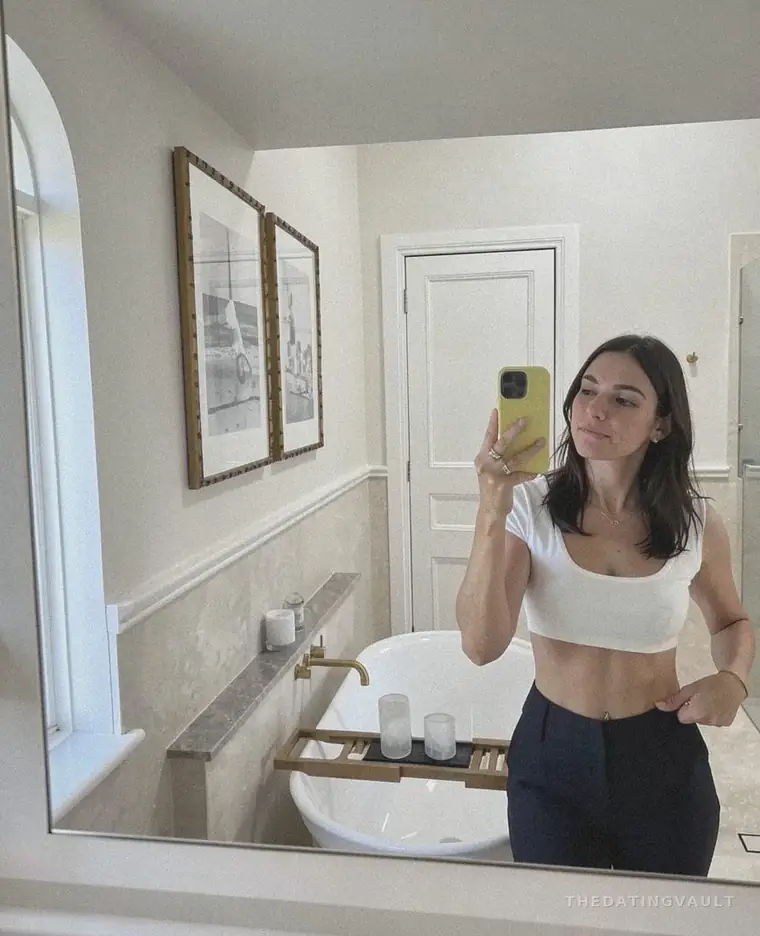 Alice (25) - Waterloo