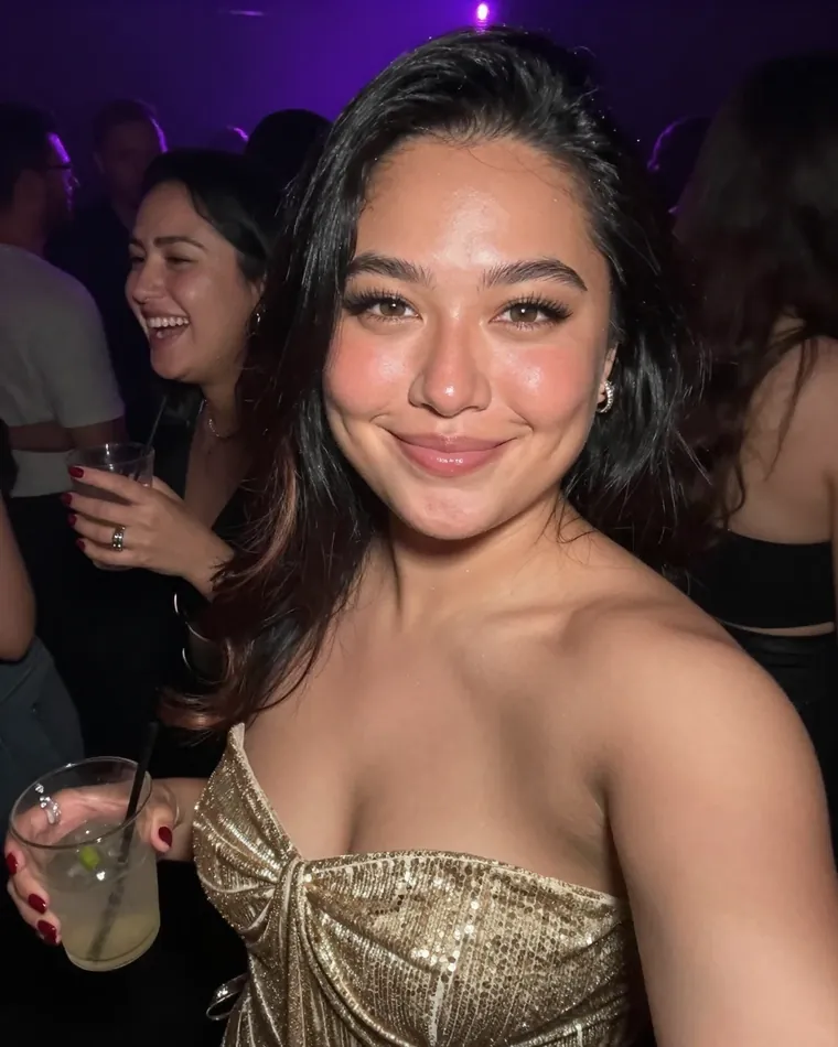 Ashley (25) - Lawndale