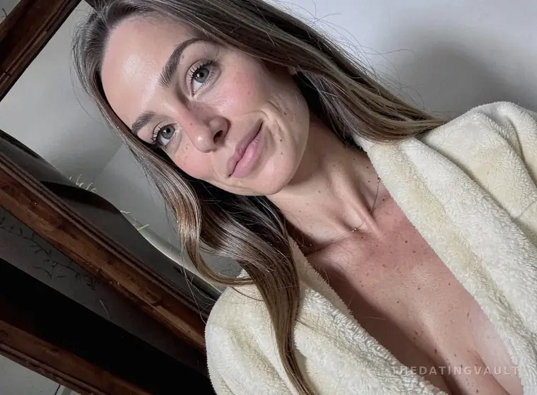 Bella (30) - East Hampton