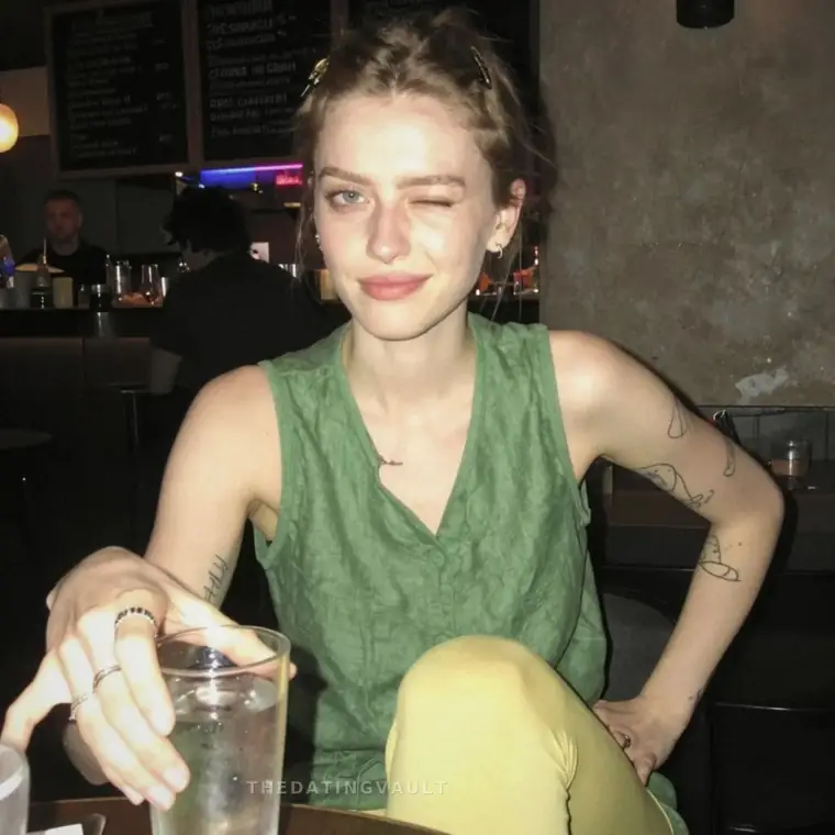 Callie (25) - Monroe