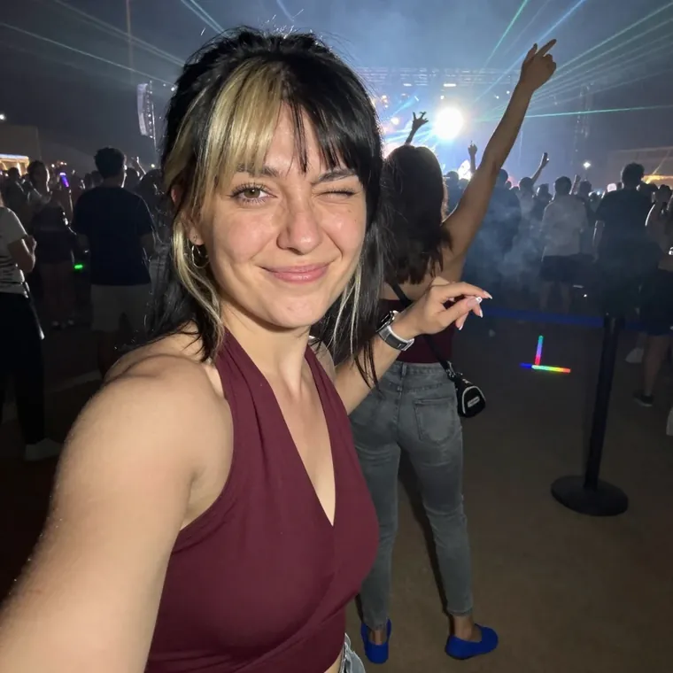 Camila86 (22) - Totowa