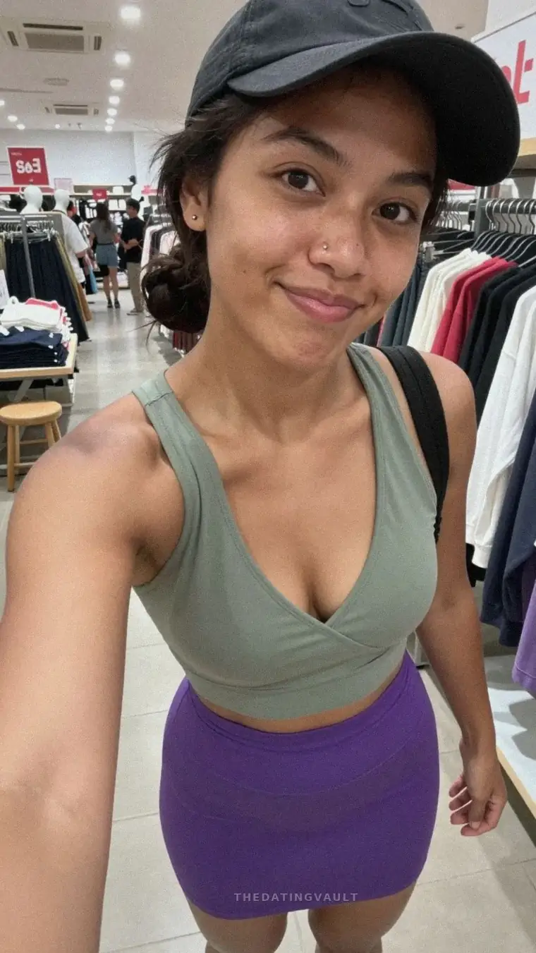 Candice (25) - North Attleborough