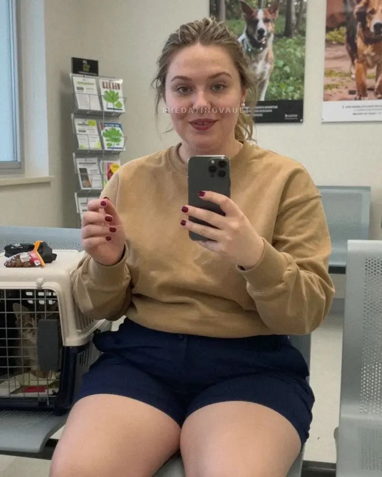 Carly (25) - El Cajon