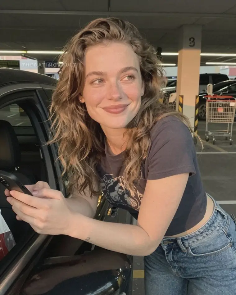 ChloeKay (25) - Plainedge