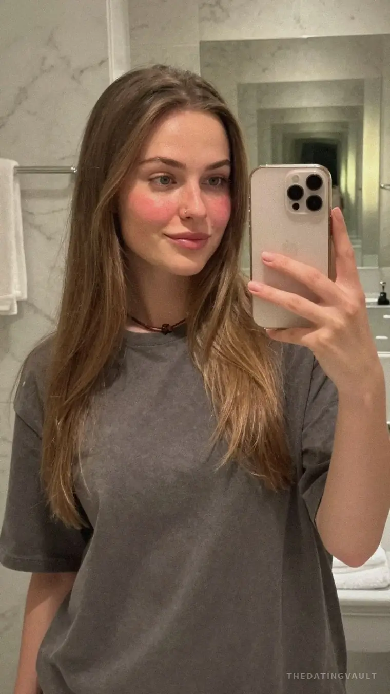 Christy (22) - Everett