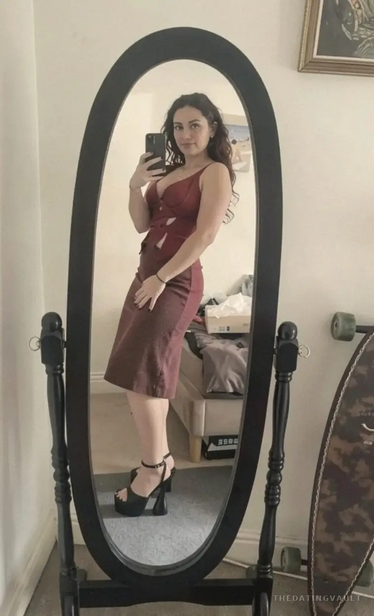 Cierra (25) - Bellevue