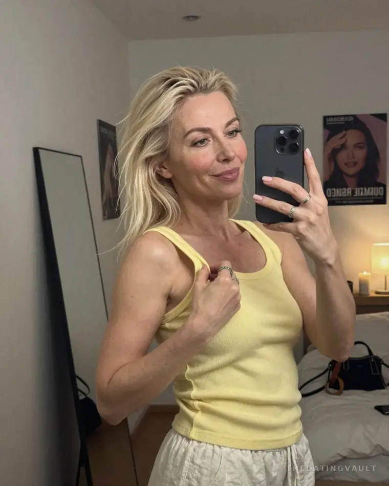 Elise83 (40) - Gillette