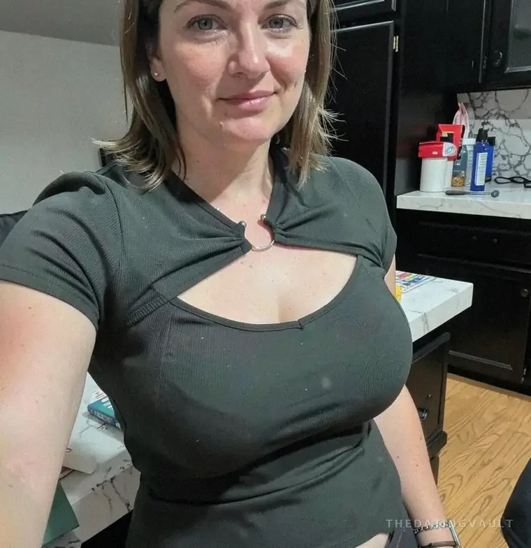 Lena77 (30) - Eastpointe
