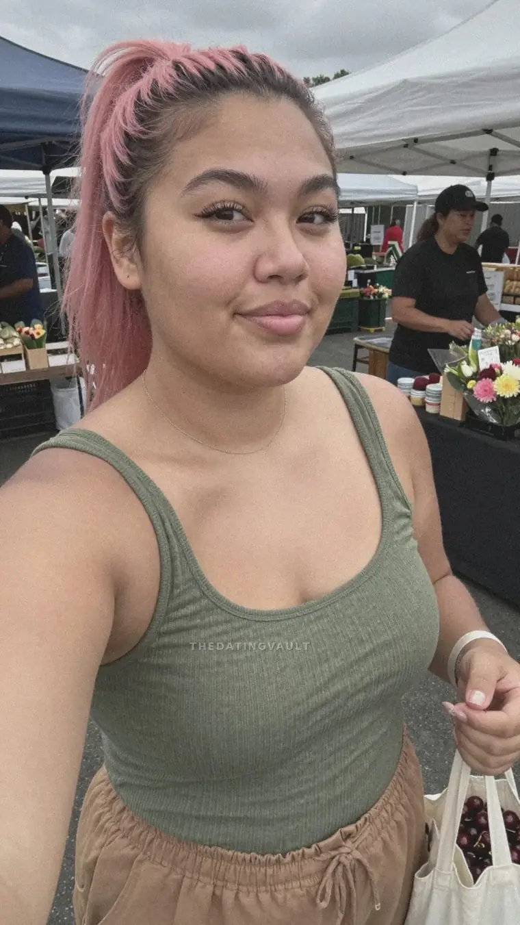 LenaShy (22) - Saks