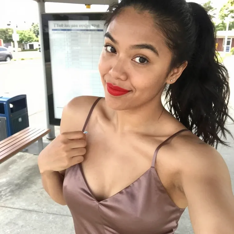 Lexie (25) - Oceanside