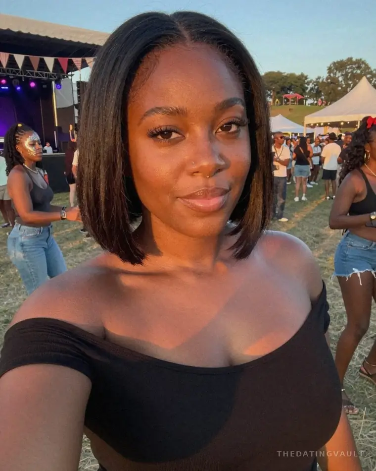 Lillian61 (25) - Petersburg