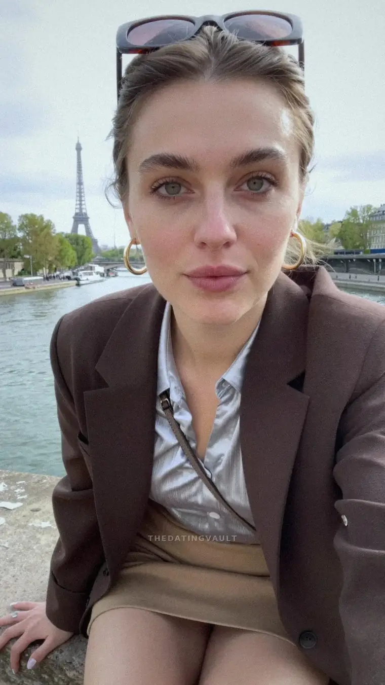 LindseyClaire (25) - Arlington