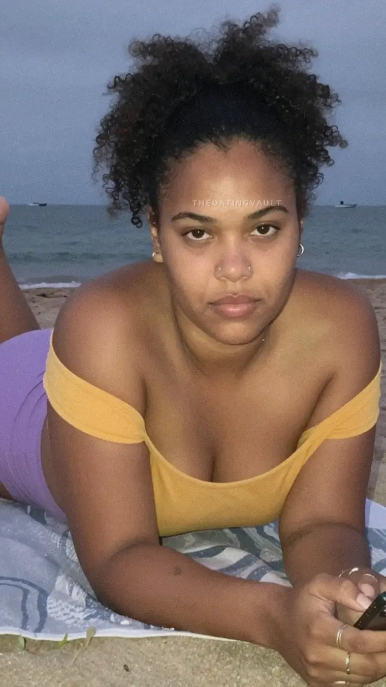 MaxineLou (25) - Merrillville