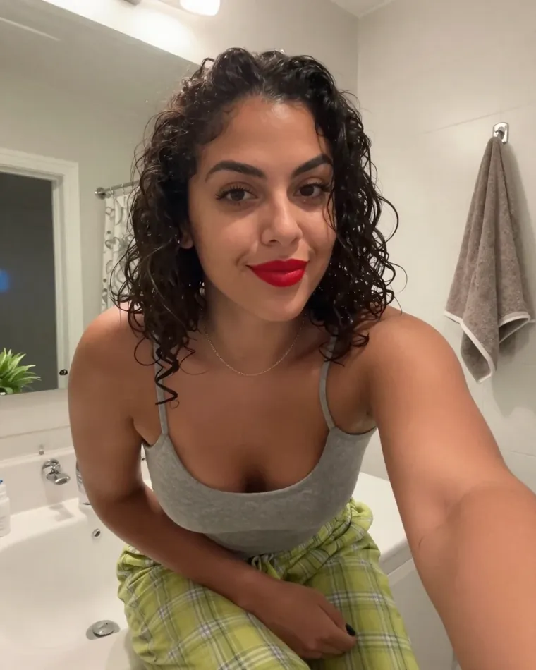 Mira (25) - Jurupa Valley