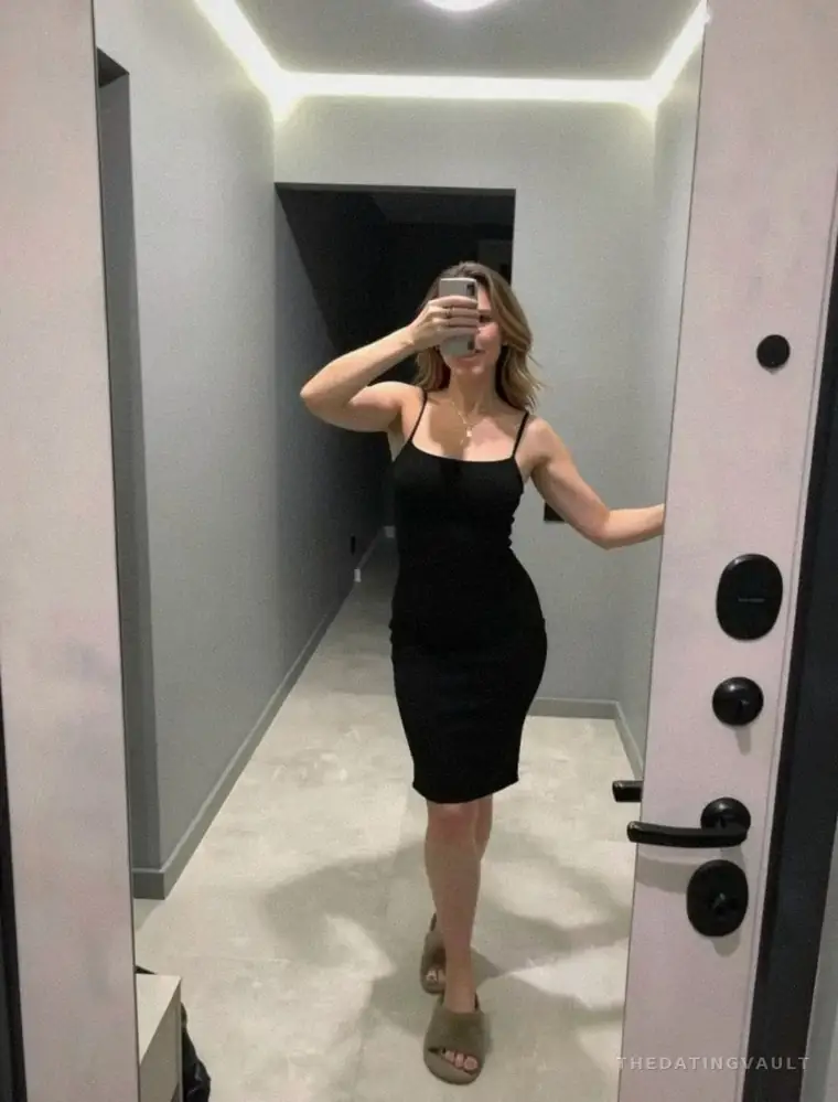 Nora (25) - Bellingham