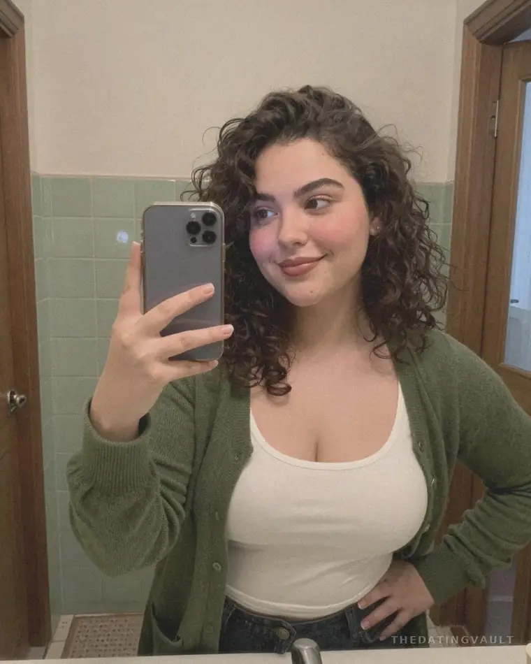 Rebecca89 (22) - Orono