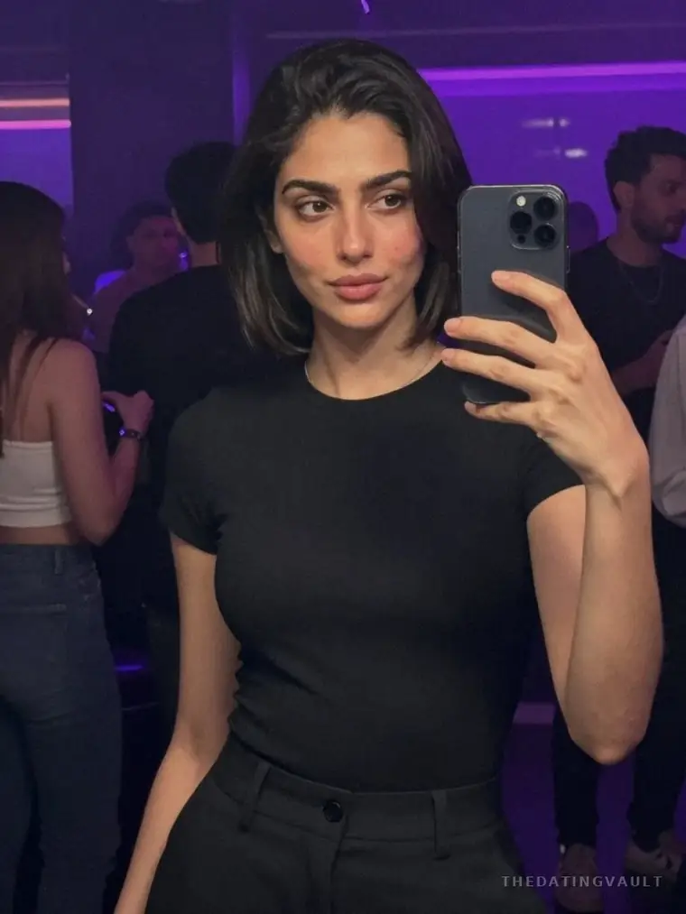 Sandra (25) - Wauwatosa