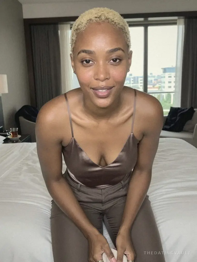 Skylar94 (25) - Florence