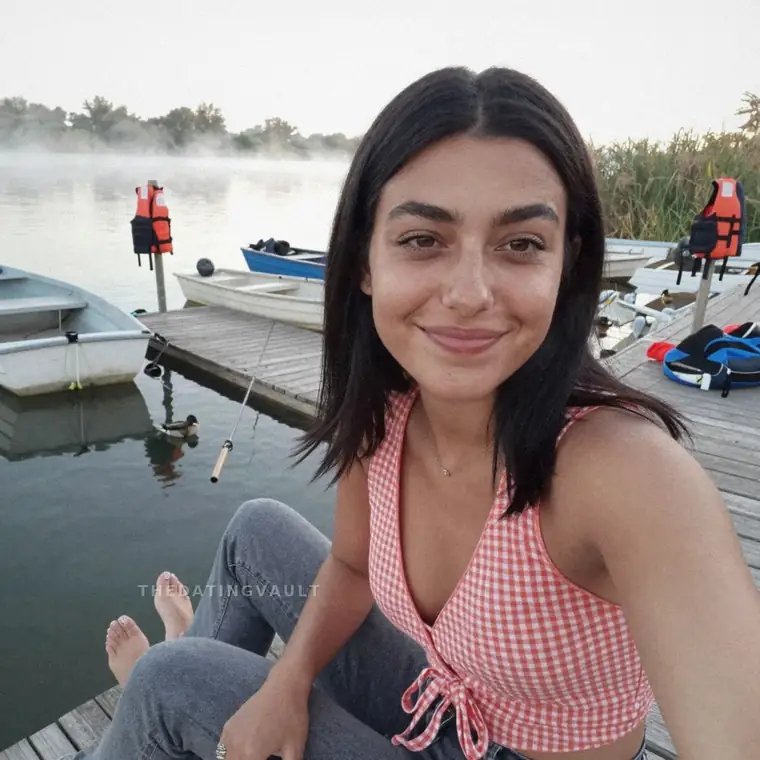SophiaBee (25) - Alabaster