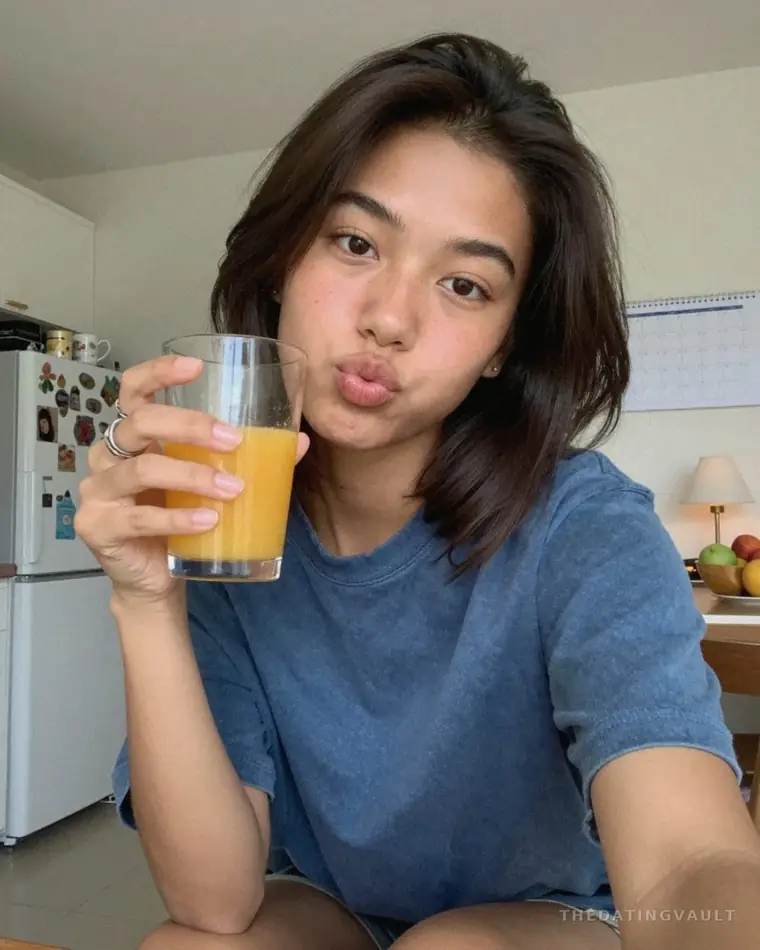 Talia93 (21) - Warren