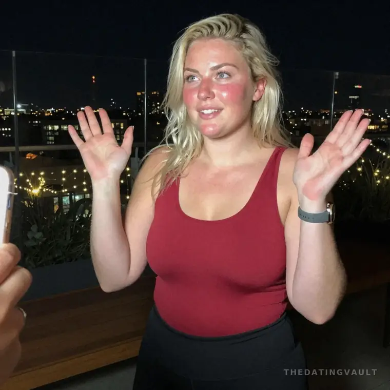 Teagan (25) - Maltby