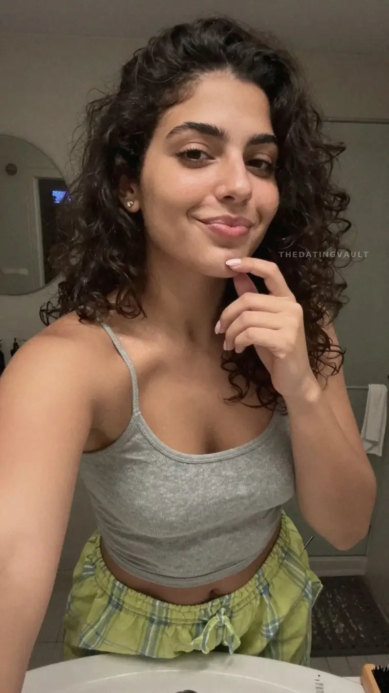 Vanessa (22) - American Canyon