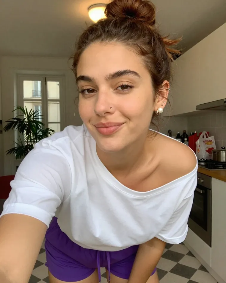 VanessaLou (25) - Florence