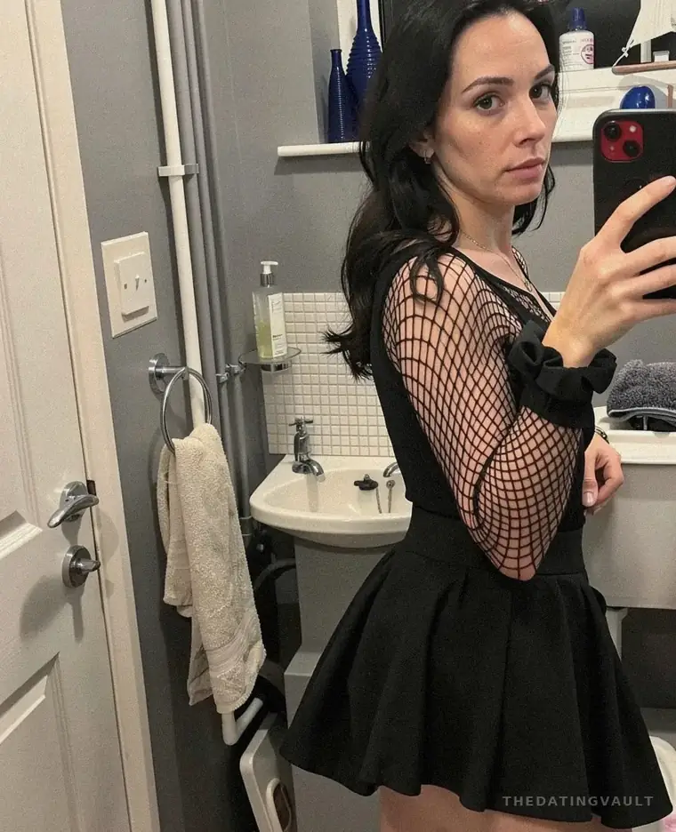 VelvetJada (30) - Elmhurst