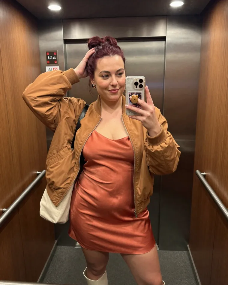 VivianSunny (28) - Lacey