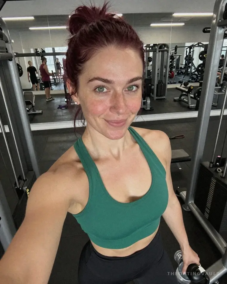 Zoe (25) - Melbourne